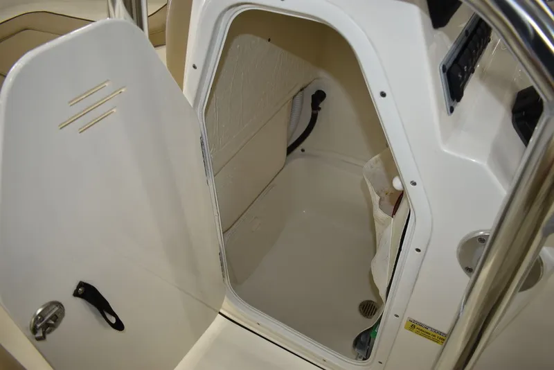 Slide: The Image of Key West Boats 203FS 2020 - 48