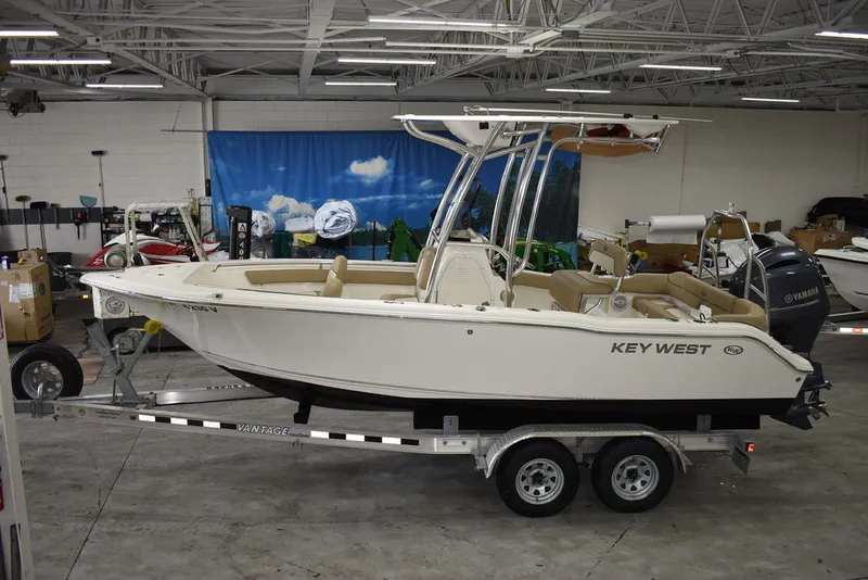 Slide: The Image of Key West Boats 203FS 2020 - 5