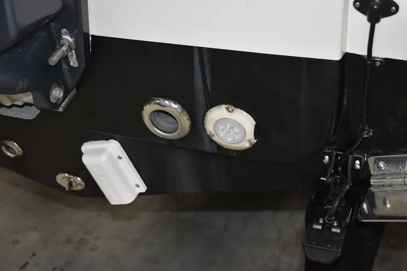 Slide: The Image of Key West Boats 203FS 2020 - 60