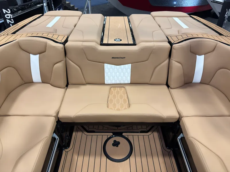 Slide: The Image of Mastercraft XT20 2026 - 10