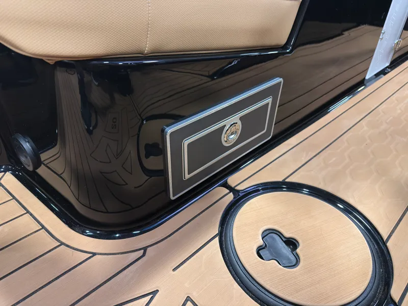 Slide: The Image of Mastercraft XT20 2026 - 16