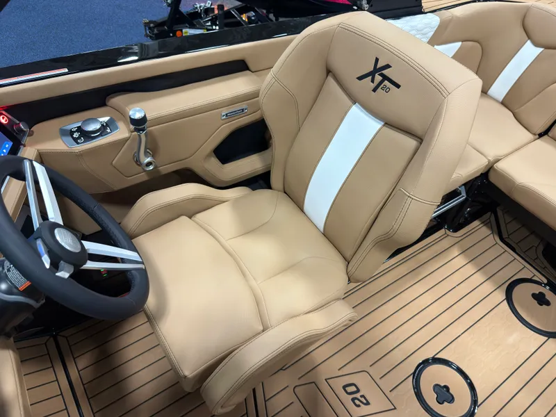 Slide: The Image of Mastercraft XT20 2026 - 19