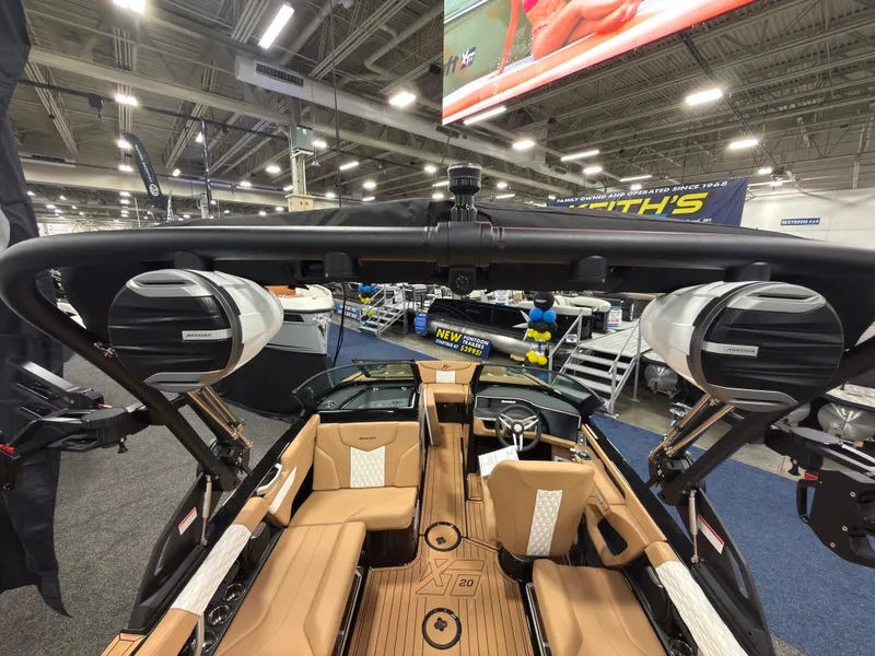 Slide: The Image of Mastercraft XT20 2026 - 6