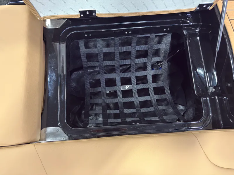 Slide: The Image of Mastercraft XT20 2026 - 8