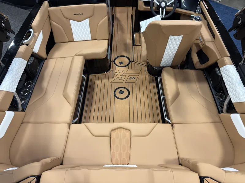 Slide: The Image of Mastercraft XT20 2026 - 9