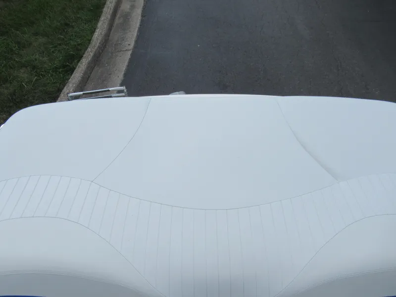 Slide: The Image of 2008 Glastron GXL 185 boat white upholstery detail. - 21