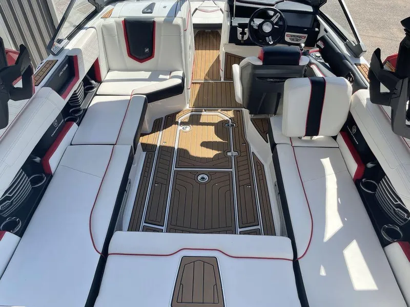 Slide: The Image of Nautique Super Air Nautique G23 2019 - 6