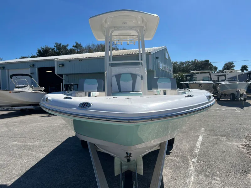 Slide: The Image of Robalo 226 Cayman 2024 - 2