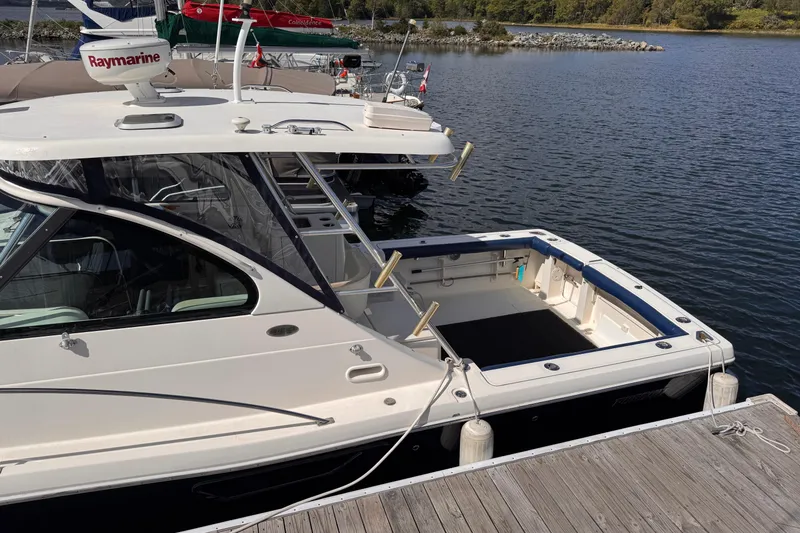 Slide: The Image of Pursuit 3100 Offshore 2004 - 12