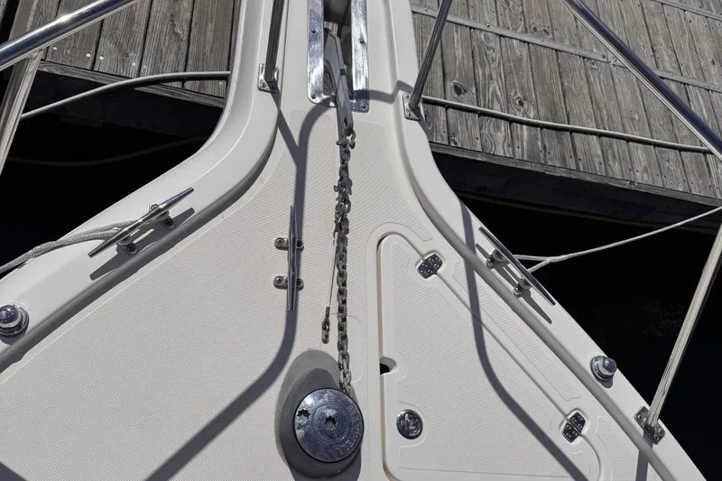 Slide: The Image of Pursuit 3100 Offshore 2004 - 14