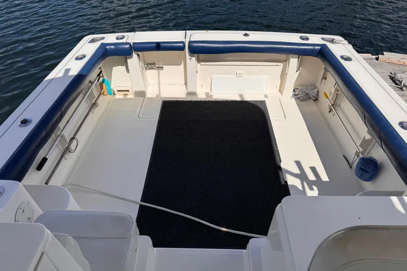 Slide: The Image of Pursuit 3100 Offshore 2004 - 16
