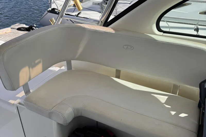 Slide: The Image of Pursuit 3100 Offshore 2004 - 19