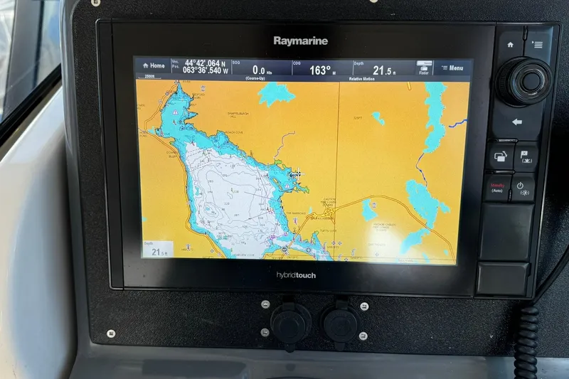 Slide: The Image of Pursuit 3100 Offshore 2004 - 27