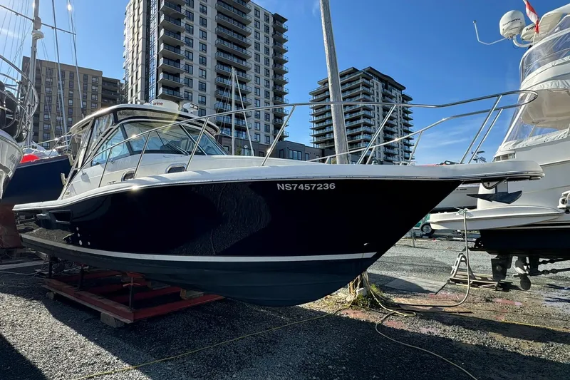 Slide: The Image of Pursuit 3100 Offshore 2004 - 44