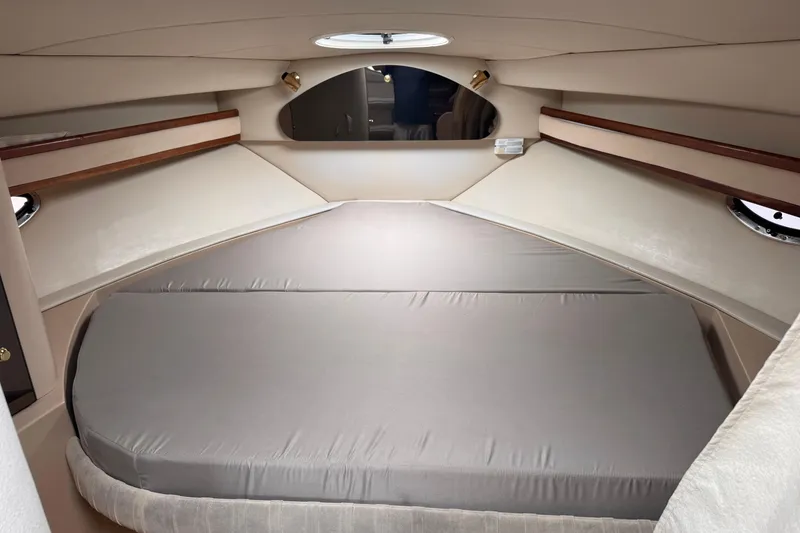 Slide: The Image of Cruisers 3375 Esprit 1999 - 16