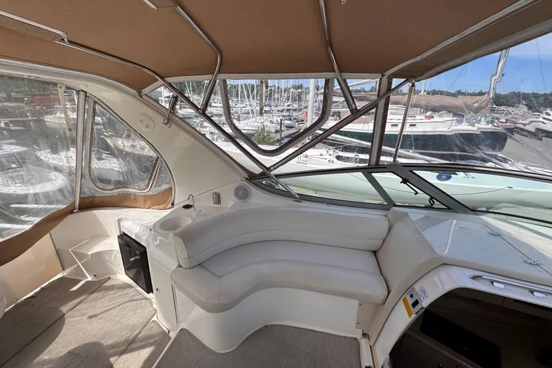 Slide: The Image of Cruisers 3375 Esprit 1999 - 22