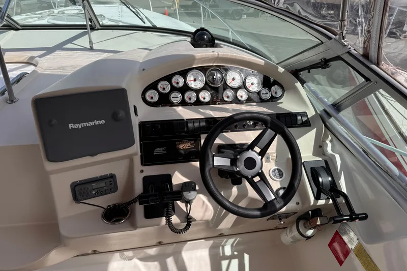 Slide: The Image of Cruisers 3375 Esprit 1999 - 5
