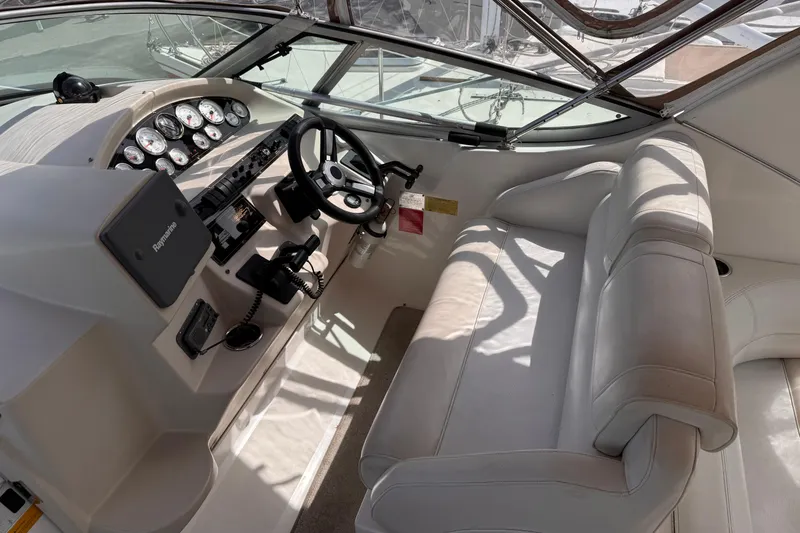 Slide: The Image of Cruisers 3375 Esprit 1999 - 4