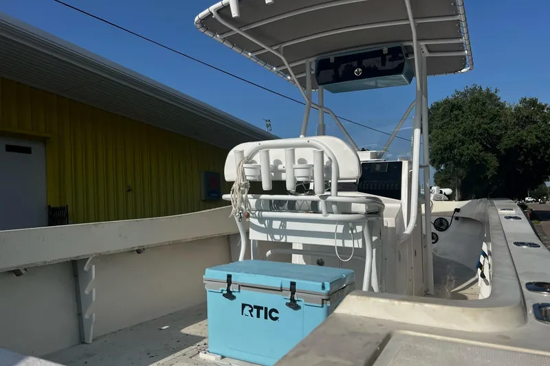 Slide: The Image of 1988 Hydra-Sports 2500 CC boat with RTIC cooler on deck. - 15