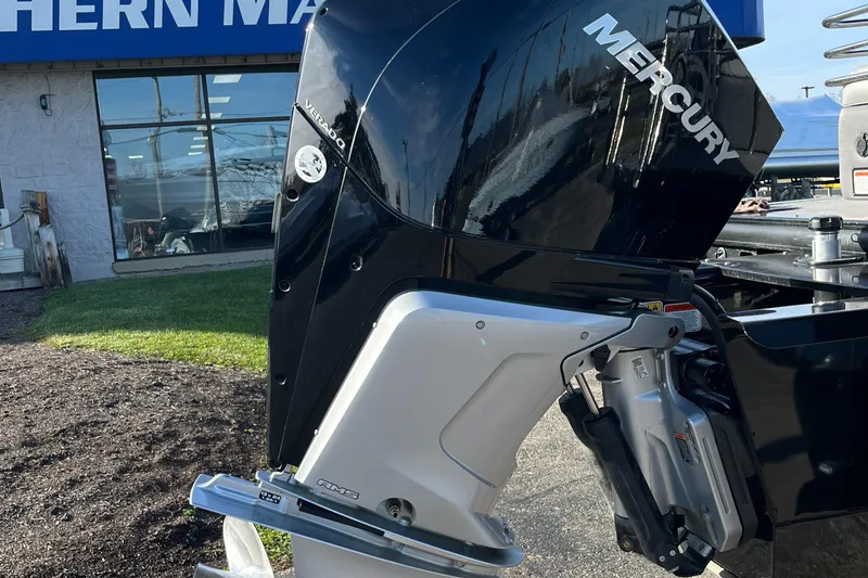 Slide: The Image of 2023 Regency 230 LE3 Sport with Mercury outboard motor at Northern Marine. - 14