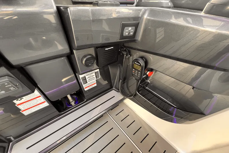 Slide: The Image of Galeon 325 GTO 2023 - 14