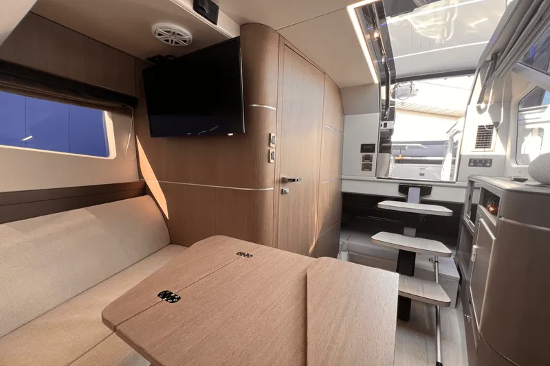 Slide: The Image of Galeon 325 GTO 2023 - 17