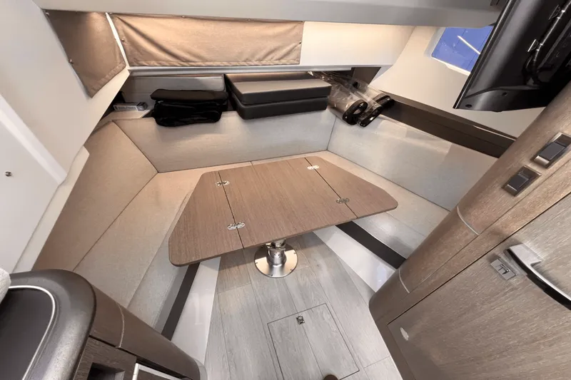 Slide: The Image of Galeon 325 GTO 2023 - 18