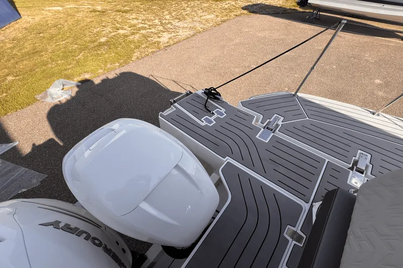 Slide: The Image of Galeon 325 GTO 2023 - 2