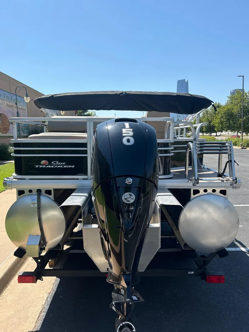 Slide: The Image of 2023 Sun Tracker SportFish 22 XP3 pontoon boat with 150 HP engine. - 5