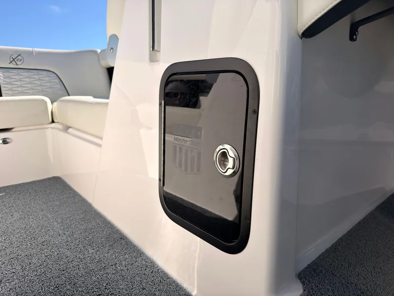 Slide: The Image of MasterCraft X22 2023 - 38