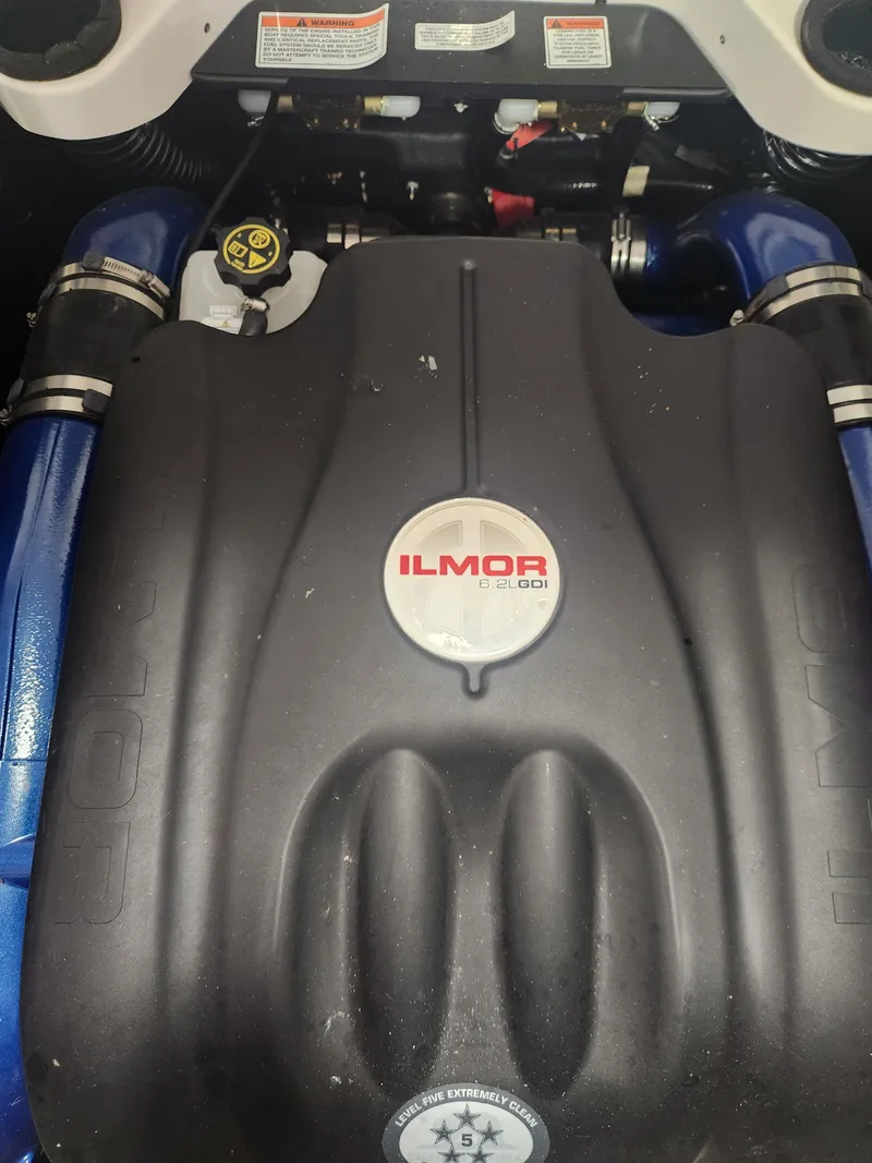 Slide: The Image of MasterCraft X22 2023 - 31