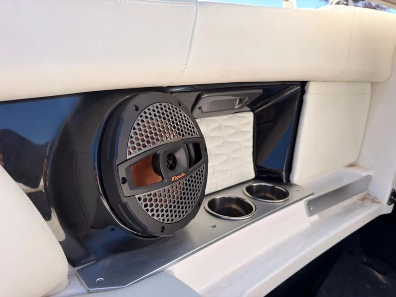 Slide: The Image of MasterCraft X22 2023 - 52