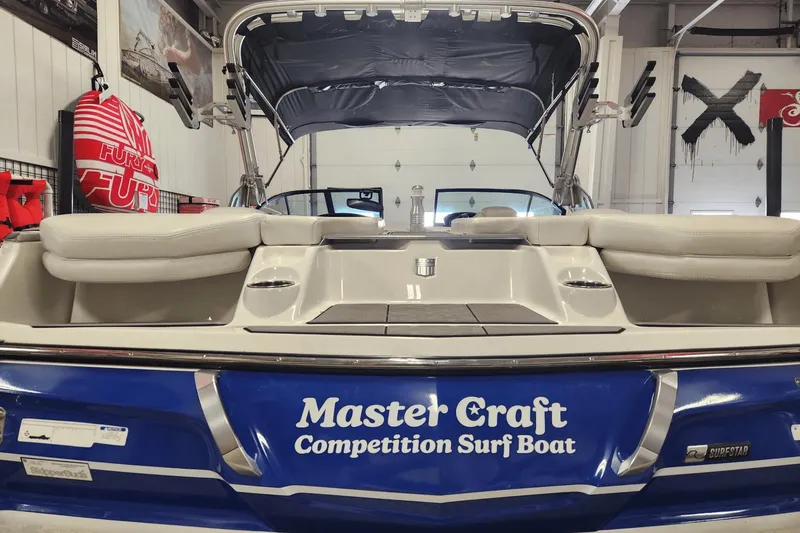 Slide: The Image of MasterCraft X22 2023 - 4