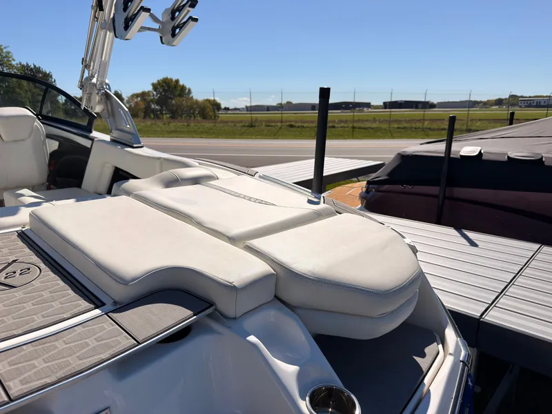 Slide: The Image of MasterCraft X22 2023 - 4