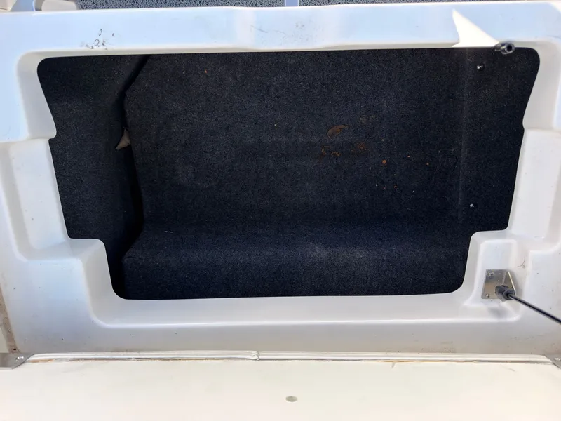 Slide: The Image of MasterCraft X22 2023 - 13