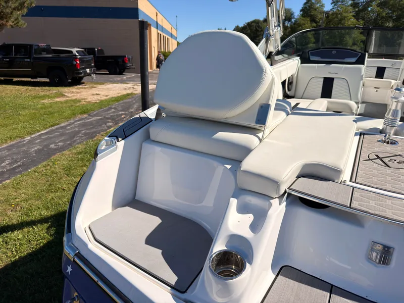 Slide: The Image of MasterCraft X22 2023 - 3