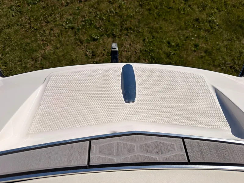 Slide: The Image of MasterCraft X22 2023 - 53