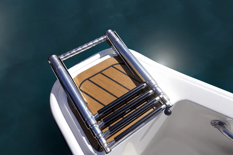 Slide: The Image of Boston Whaler 130 Super Sport 2027 - 30