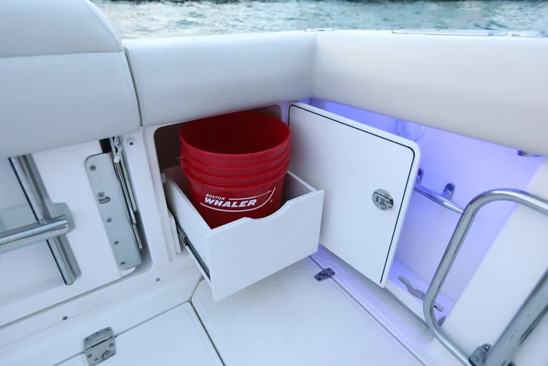 Slide: The Image of Boston Whaler 380 Outrage 2024 - 20