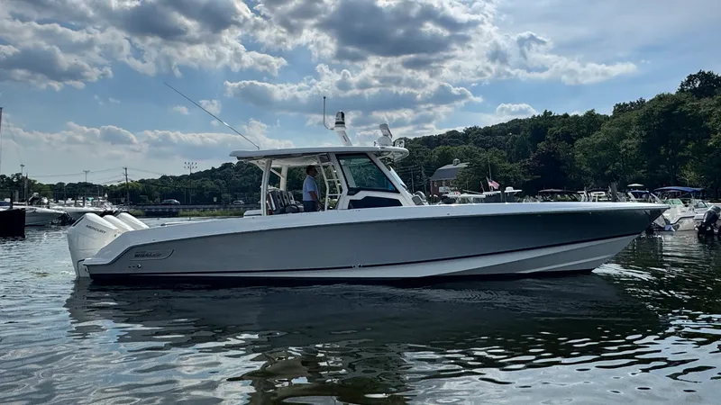 The Image of Boston Whaler 380 Outrage 2024 - 0