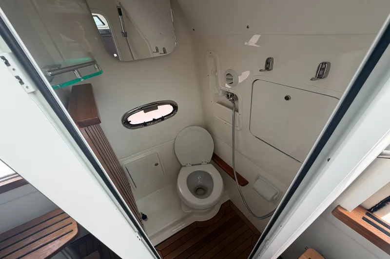 Slide: The Image of Boston Whaler 380 Outrage 2024 - 13