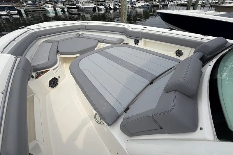 Slide: The Image of Boston Whaler 380 Outrage 2024 - 19
