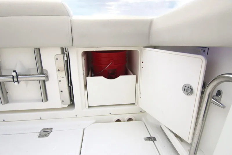 Slide: The Image of Boston Whaler 380 Outrage 2024 - 7