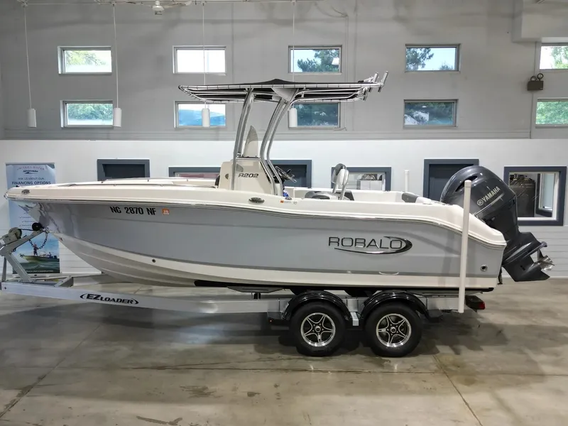 The Image of Robalo R202 EXPLORER 2022 - 0