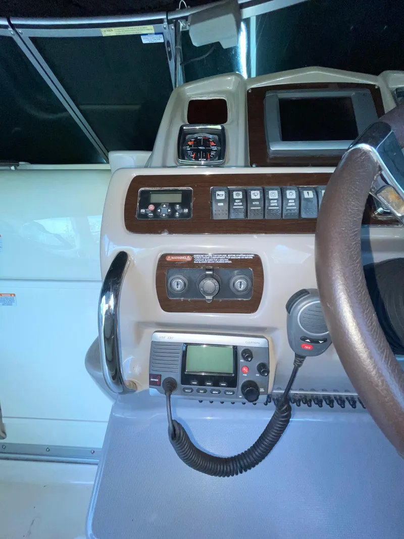 Slide: The Image of Chaparral 290 Signature 2014 - 6