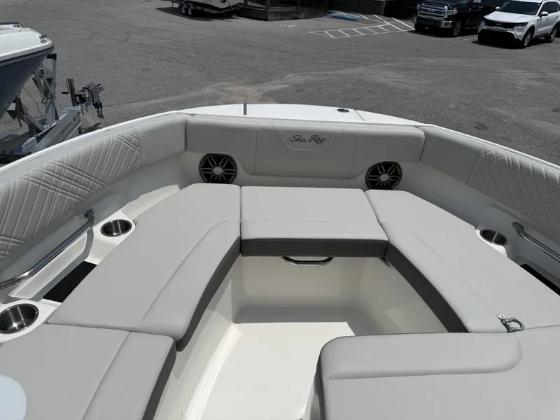 Slide: The Image of Sea Ray SDX 230 Outboard 2026 - 15