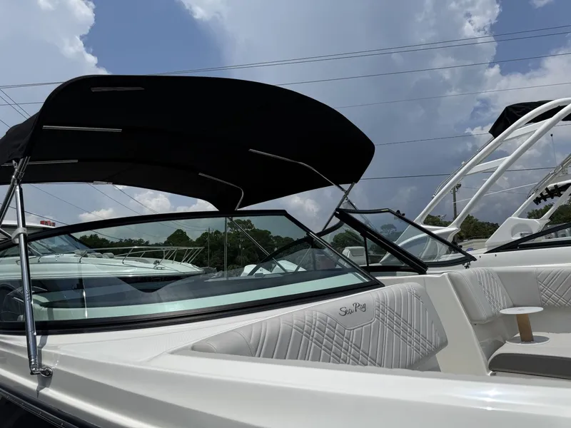 Slide: The Image of Sea Ray SDX 230 Outboard 2026 - 1