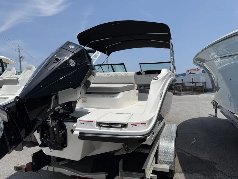 Slide: The Image of Sea Ray SDX 230 Outboard 2026 - 6