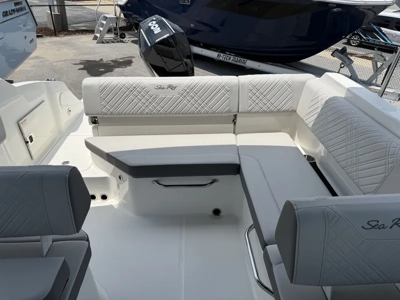 Slide: The Image of Sea Ray SDX 230 Outboard 2026 - 17