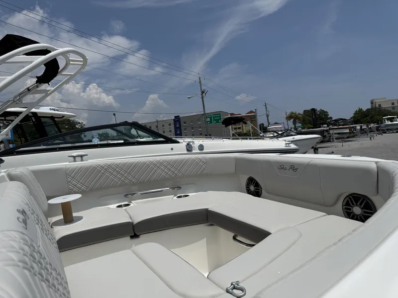Slide: The Image of Sea Ray SDX 230 Outboard 2026 - 3
